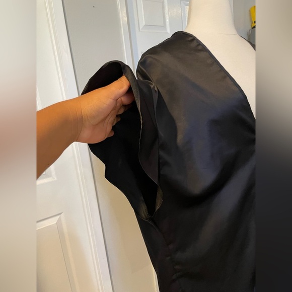 Victoria's Secret NWT Silky Ruffle Kimono Robe - Picture 3 of 10